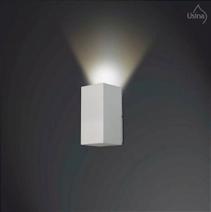 Arandela Externa Tubo Quadrado Fechada Alumínio Fosco 09x18 Occa Usina Design E-27 5240/18 Pp Muros e Jardins