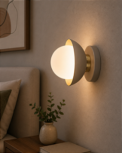 Arandela Bibelô Globo Ø100 com Anel Dourado Ø130x89mm para Lâmpada G9 16708-10D