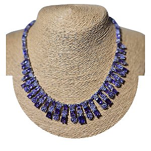 Colar com pedras Lilas