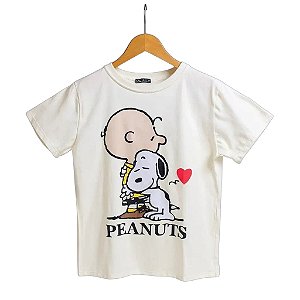 Camiseta do Snoopy.