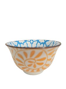 Bowl pequeno de cerâmica.