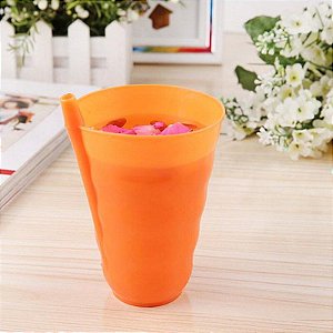 Copo com Canudo Embutido 350 ml