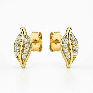 Brinco folha cravejado com zircônias banhado a ouro 18k