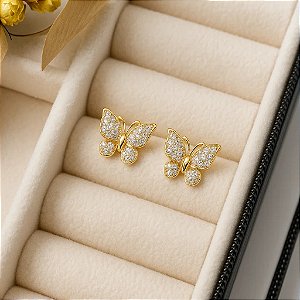 Brincos com borboleta cravejadas com Zircônia e folheado em ouro 18k