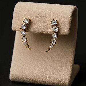 Brinco ear cuff com zircônias folheado em ouro 18k