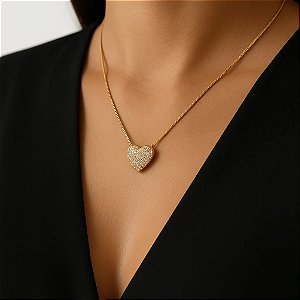 Colar Coração Cravejado com Zircônias Banhado a Ouro 18k