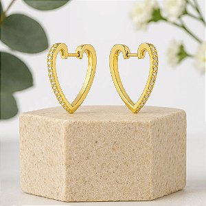 Argola Coração Cravejada com Zircônia Banhada a Ouro 18k