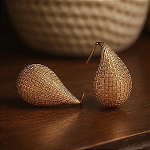 Brinco Gota Aramado Folheado a Ouro 18k