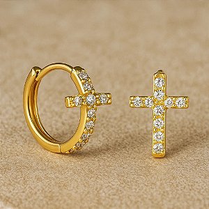 Argolinha Cravejada com Zircônias Folheada a ouro 18k