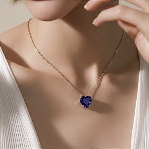 COLAR CORAÇÃO NA COR AZUL.