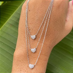 COLAR TRIPLO DE CORAÇÃO EM PRATA 925.