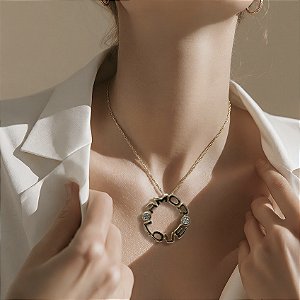 COLAR MANDALA AMOR LOVE DOURADA.