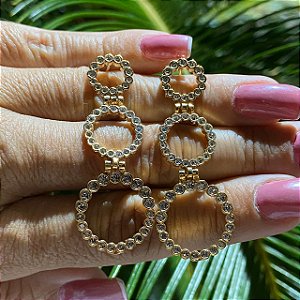 BRINCO FOLHEADO OURO 18K 3 CIRCULOS COM ZIRCÔNIAS BRANCAS