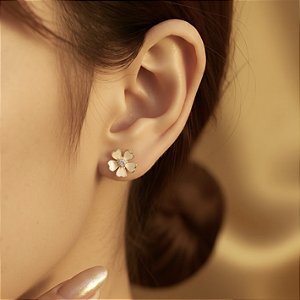 BRINCO DE PRATA 925 FLORZINHA BRANCA