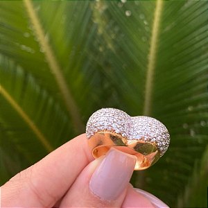 ANEL FOLHEADO OURO 18K CORAÇÃO GRANDE COM ZIRCÔNIAS BRANCAS