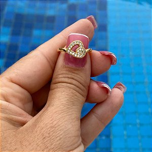 ANEL FOLHEADO OURO 18K CORAÇÃO COM ZIRCÔNIA BRANCA