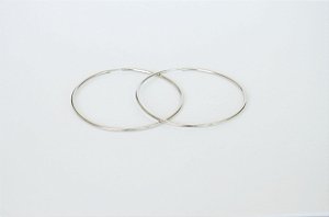 BRINCO ARGOLA MÉDIA PRATA 925  I