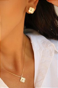 Conjunto Banhado Ouro 18K Liso Flor Solitaria Quatro Petalas