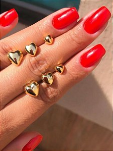 BRINCO FOLHEADO OURO 18K TRIO DE CORAÇÃO