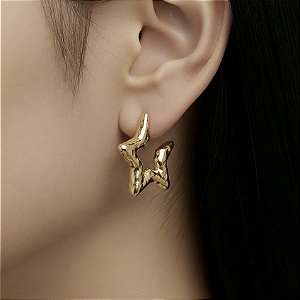 Brinco Folheado Ouro 18K Estrela Liso