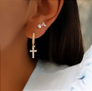 Brinco Folheado Ouro 18K Argola Com Cruz
