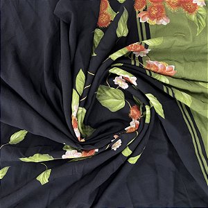 Viscose Barrada Estampada Fundo Preto Com Flores e Detalhes Verdes 1,35x1,70m