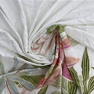 Viscose Barrada Estampada Floral Verde e Rosa 1,35x1,70m