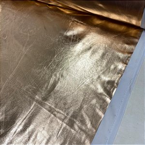 Malha Vinil Branco com Ouro