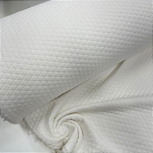 Malha Matelassê Off White.