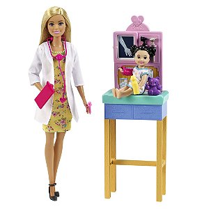 Boneca Barbie Profissão Pediatra com Paciente Mattel