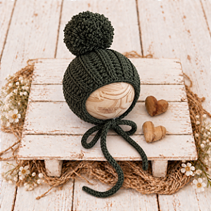 Touca Pompom Avelã Verde Militar