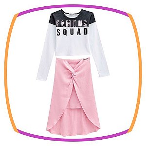 Conjunto infantil Blusa Cropped em cotton e saia midi rosa em malha canelada