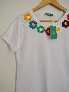 Blusa Feminina Algodão Branca Com Crochê Flores Coloridas