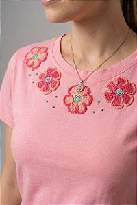 Blusa Feminina Salmão Com Flores em Crochê Viscolycra