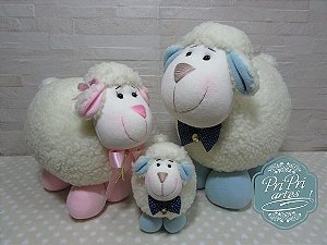 Kit 3 ovelhinhas de pelúcia tamanhos 15cm, 25cm e 30 cm de altura