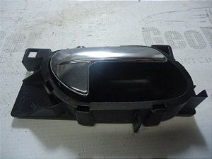 Maçaneta Interna Tras. Dir. Citroen C4 Pallas 2.0 16v Aut.