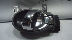 Maçaneta Interna Traseira Esquerda Nissan Versa 15/16
