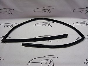 Borracha Contorno Porta Dianteira Esq New Fiesta 15 16 17 18