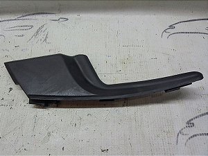 Acabamento Grelha Lado Direito Yaris 2023 165km Rodado