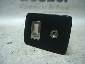 Moldura Do Usb Com Auxiliar Ford Ecosport 16/17 Original