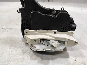 Fechadura Porta Dianteira Direita Mitsubishi Lancer 2016