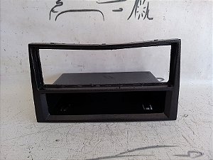 PORTA TRECO C / MOLDURA RADIO NISSAN VERSA 17 18 19 20