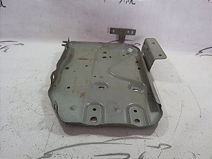 BASE  FERRO SUPORTE BATERIA NISSAN VERSA 17 18 19 20 1.6