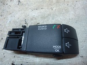 Alavanca Comando Do Radio Som Renault Captur 18/19