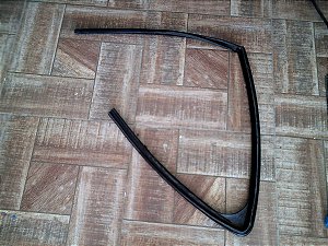 Borracha Contorno Vidro Dianteiro Esquerdo Citroen C3 14/15