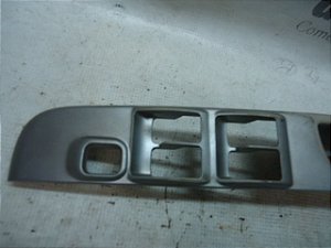 Moldura Comando De Vidro Dianteiro Esq  L200 Triton 12/13