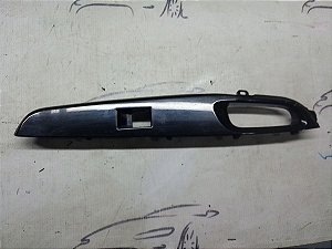 Moldura Comando Vidro Traseiro Esquer Toyota Yaris Xls 19/20