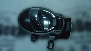 Maçaneta Interna Dianteira Direita Nissan March 2018