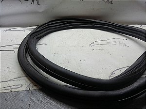 Borracha Porta Traseira Esquerda Peugeot 208 14/15