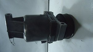 Compressor Do Ar Condicionado Nissan Versa 15/16  1.6
